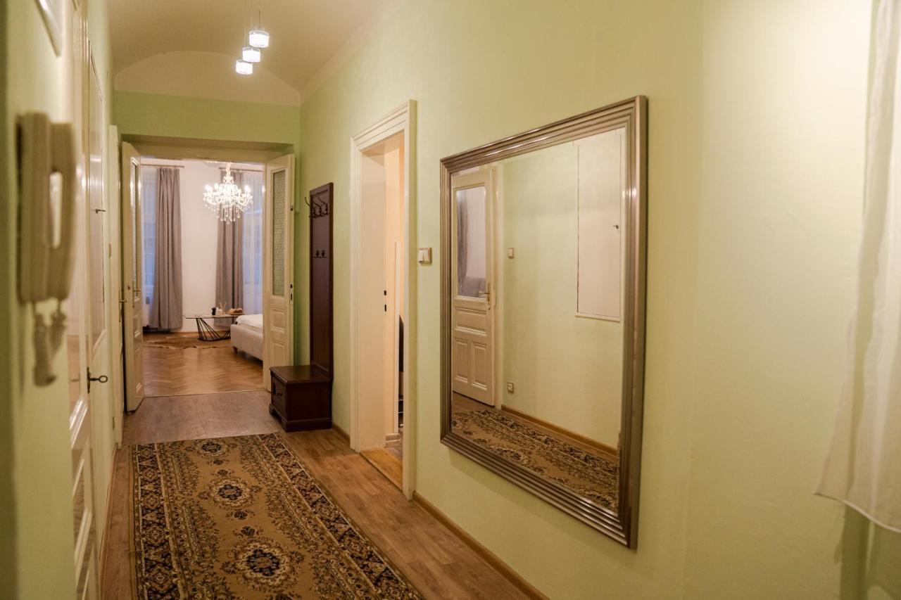 Helen Homestay Vaclavske Namesti Prague Extérieur photo