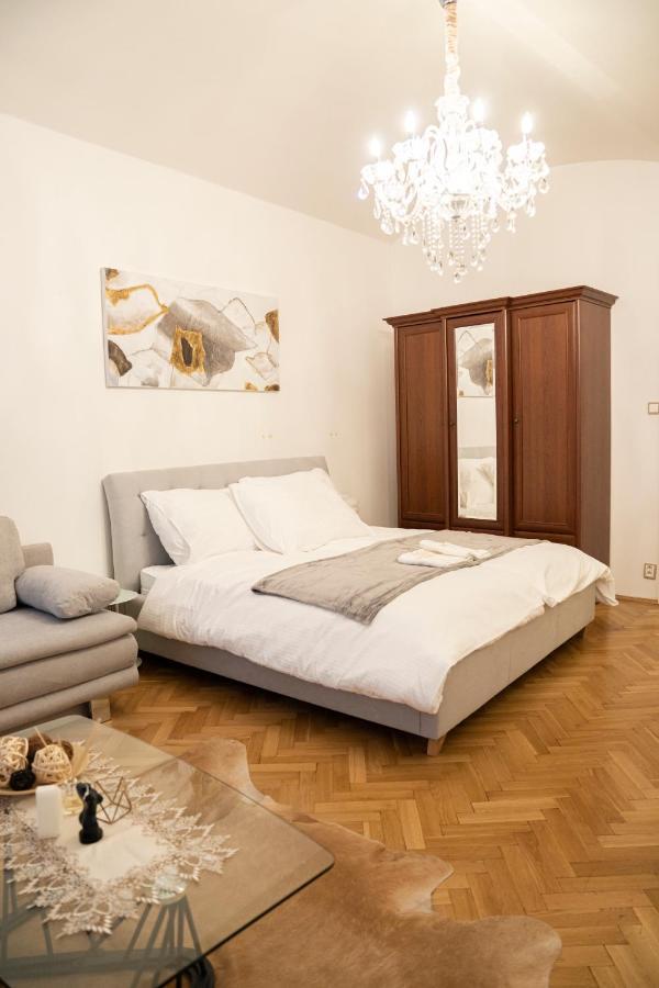 Helen Homestay Vaclavske Namesti Prague Extérieur photo