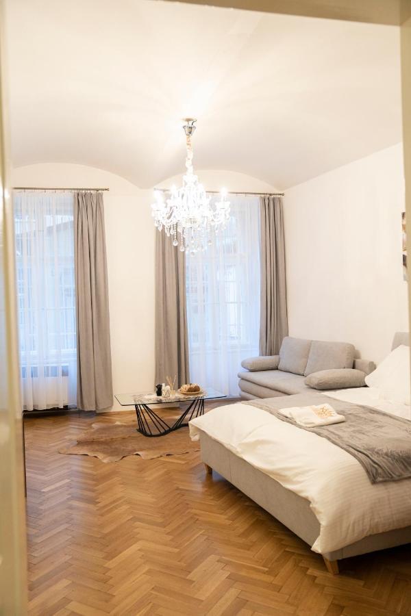 Helen Homestay Vaclavske Namesti Prague Extérieur photo